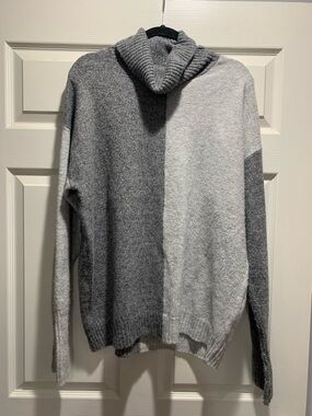 I.N. Studio Two-Tone Gray Turtleneck Sweater - Dark & Light Gray